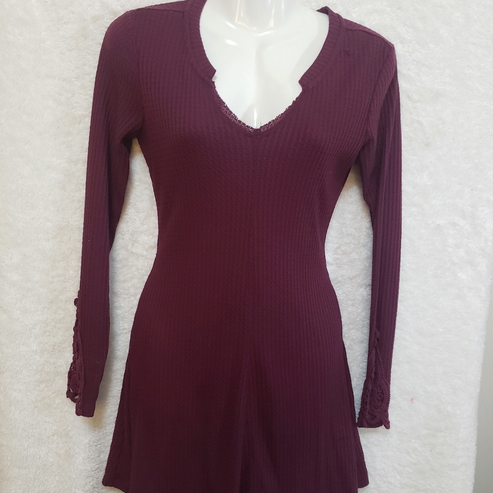 No comment tunic  maroon long sleeve  size S